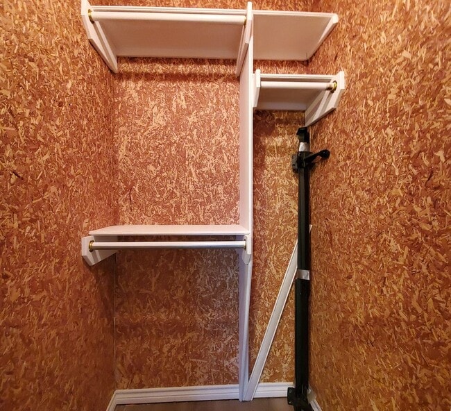 Building Photo - Welcome to this charming 2 bedroom, 2 bathroom home in Henderson, Texas!