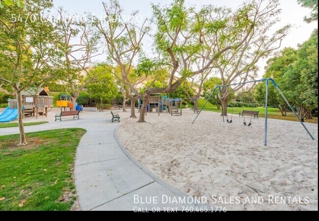 Building Photo - 5470 Caminito Exquisito