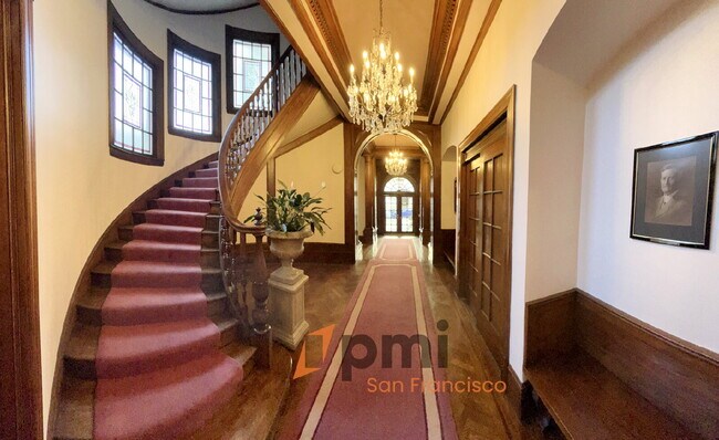 Building Photo - Historic Convenience with This Delightful ...