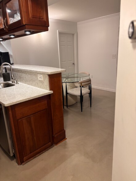 Building Photo - 795 Hammond Dr