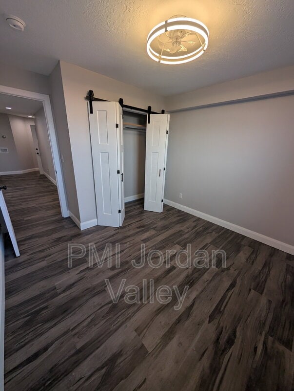 Building Photo - 408 RIGDON St