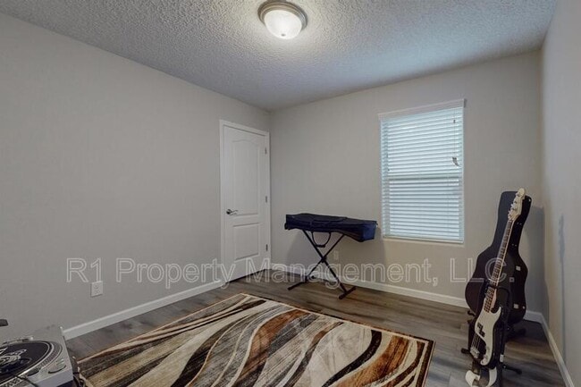 Building Photo - 8812 Jet Stream Rd NW