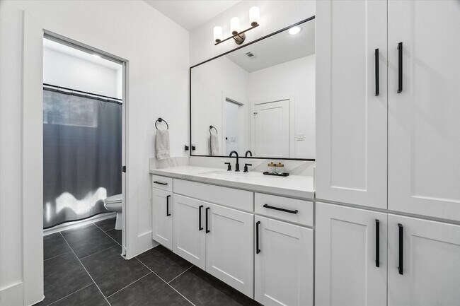 Building Photo - 9009 Wellspring Dr