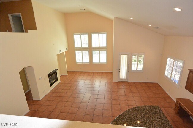 Building Photo - 983 Roseberry Dr
