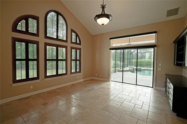 Building Photo - 1720 Brackenhurst Pl