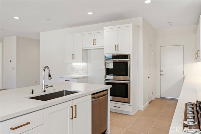 Building Photo - 74356 Nichols Dr