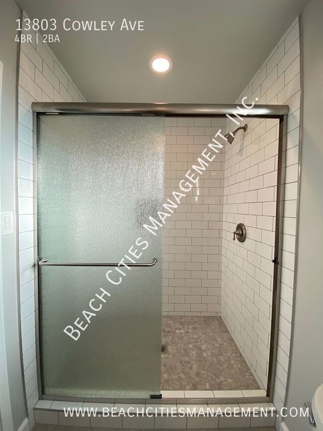 Building Photo - 13803 Cowley Ave