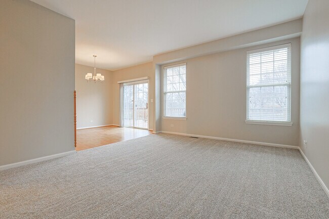 Building Photo - 145 Farmgate Dr