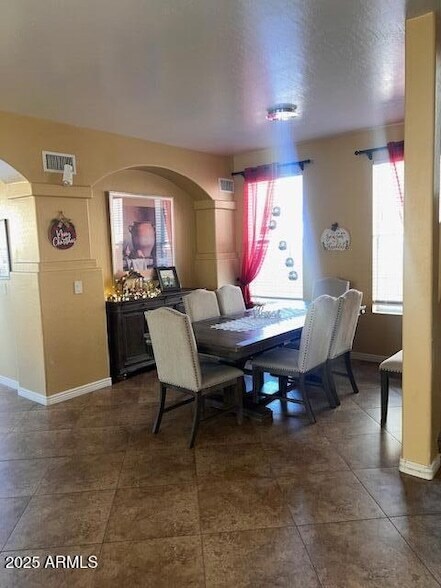 Building Photo - 14874 W Columbine Dr