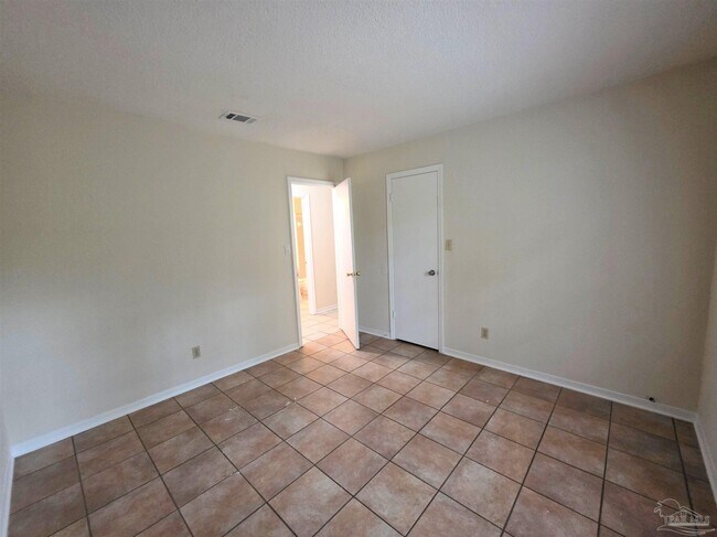 Building Photo - 1440 N 61st Ave