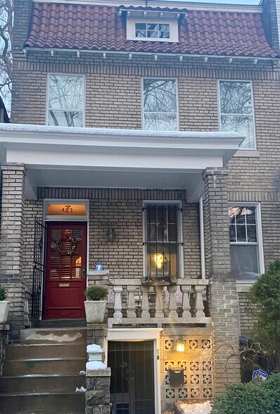 Front of home - 423 7th St NE