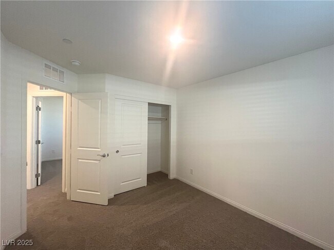 Building Photo - 510 Golden Cardinal Ave