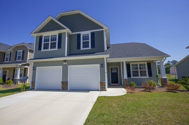 Building Photo - "Spacious 4-Bedroom Gem with 3 Full Baths - 2344 Sq Ft of Comfort on Stackhouse Drive!"