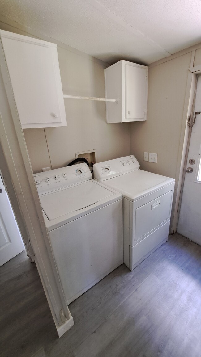 Building Photo - 113 Novits Nook Ct