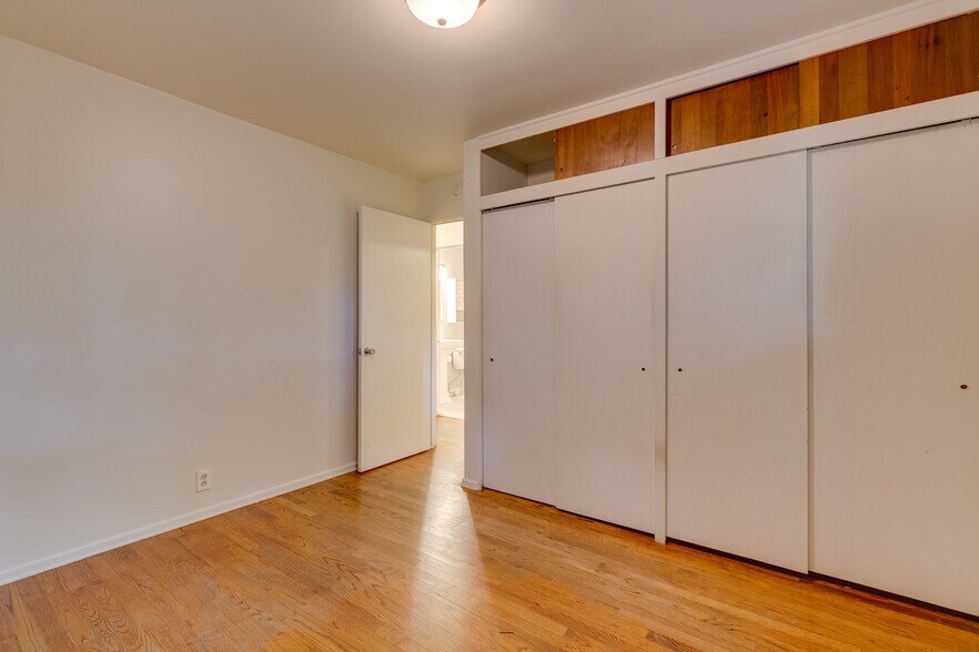 Building Photo - 10630 Renton Ave S
