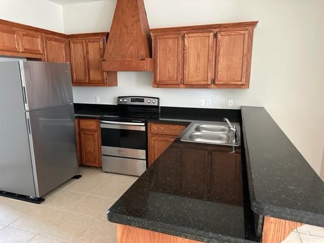 Building Photo - 13 West Dr