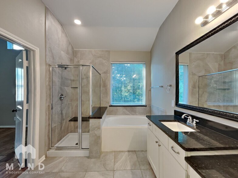 Building Photo - 118 Cheswood Forest Dr