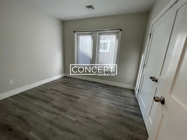 Building Photo - 84 Fayston St