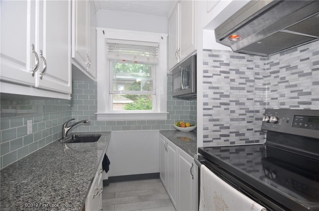 Building Photo - 129 Lancaster St