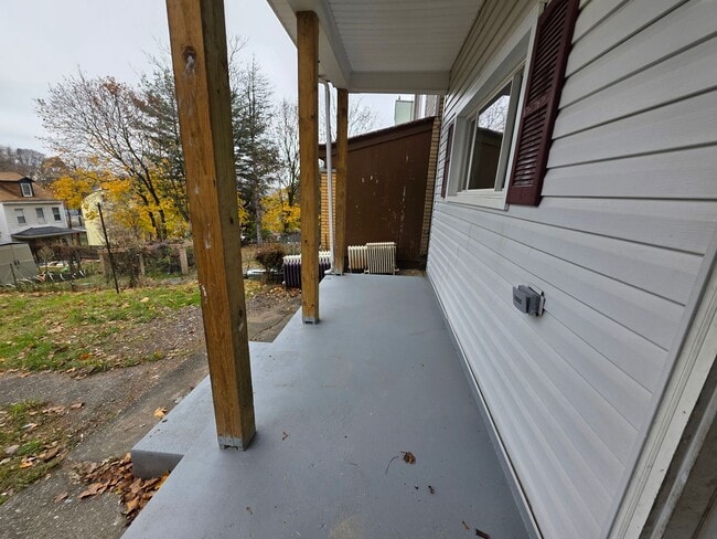 Building Photo - Fully Rehabbed 3 bedroom 2 bathroom house for rent!