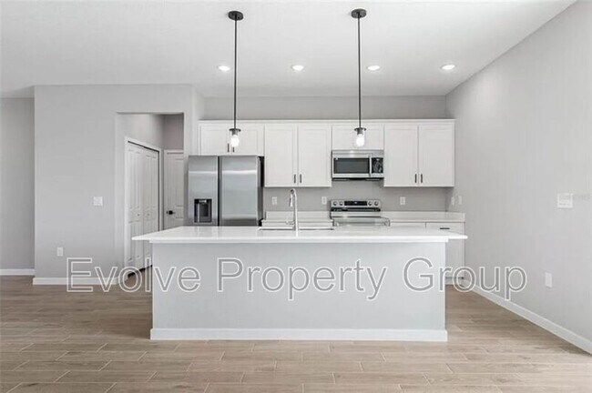 Building Photo - 21 Weymouth Ln