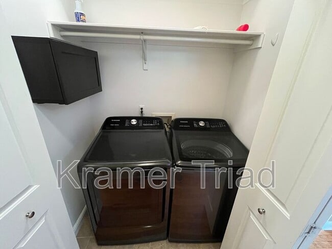 Building Photo - 41472 Glade Rd