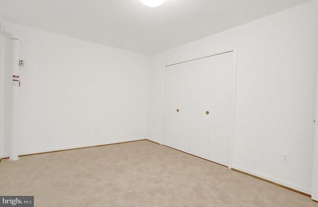 Building Photo - 2225 N Tuckahoe St