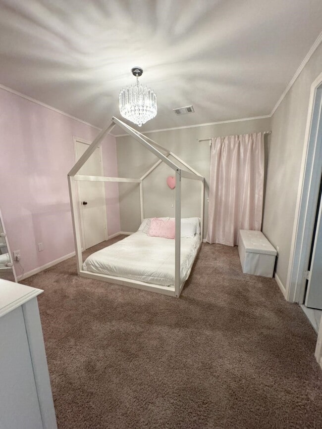 Building Photo - 2330 Walnut Ridge Dr