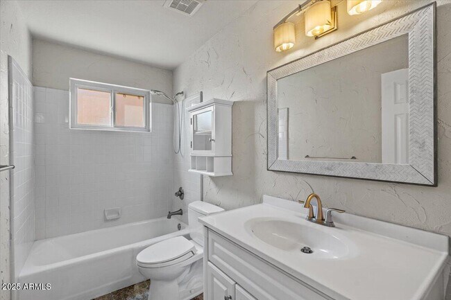 Building Photo - 6020 N 81st St
