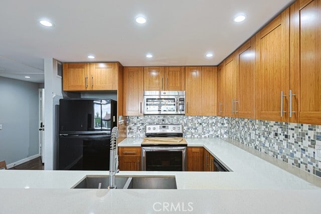 Building Photo - 9322 Marina Pacifica Dr N