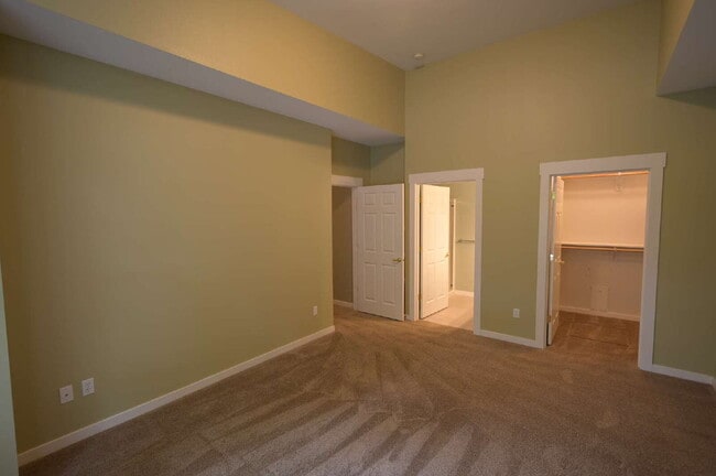 Building Photo - 2 bed 2 bath 2 car garage, in Sequim