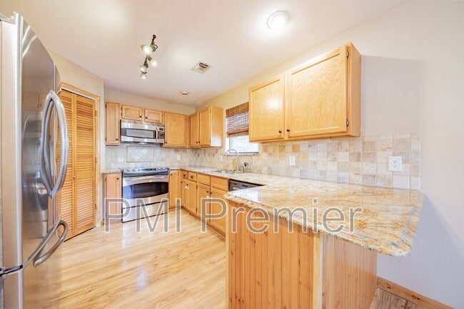 Building Photo - 471 Caviness Dr