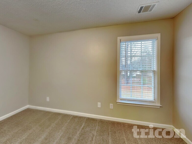 Building Photo - 4708 Tonkawa Bend