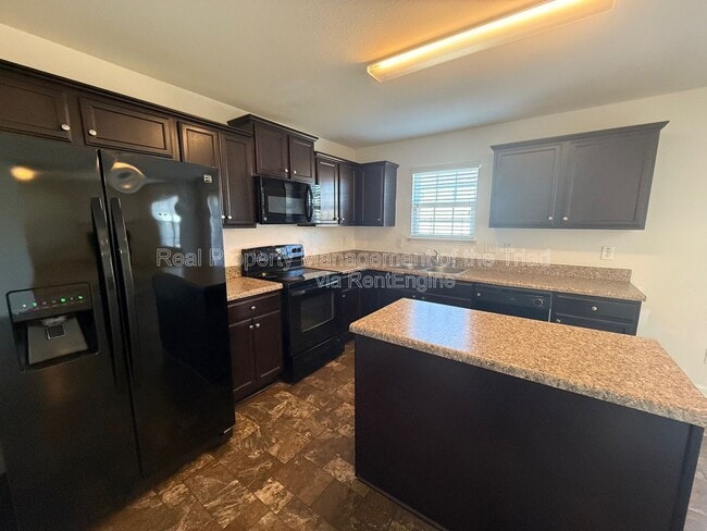 Building Photo - 1907 Northrop Dr