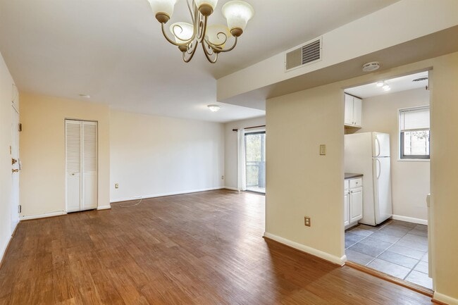 Primary Photo - 7611 Maple Ave