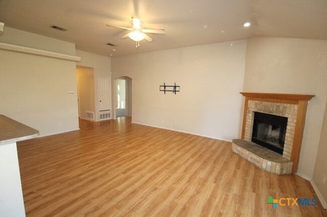 Building Photo - 4202 Jake Spoon Dr