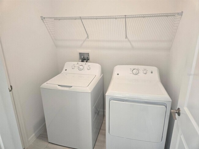 Building Photo - 9872 Dancing Goat Pl