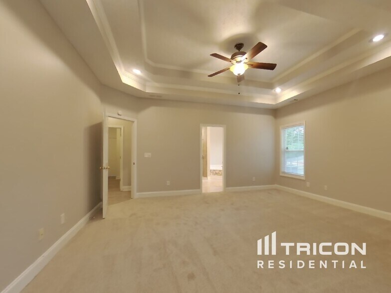 Building Photo - 628 Morgans Trace