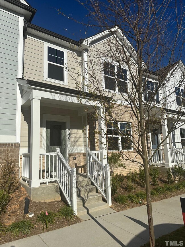 Building Photo - 240 Ribbon Rail St