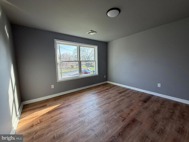 Building Photo - 5517 Schumacher Dr