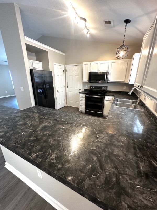 Building Photo - 896 Silvercrest Dr