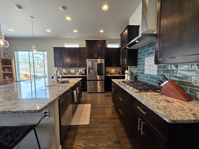 Building Photo - 5 Bed 4 Bath Home In Flying Horse North!!
