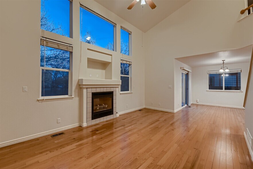 Building Photo - 2625 Fernwood Pl