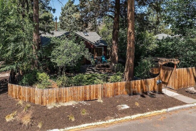 Building Photo - 1252 NW Milwaukee Ave