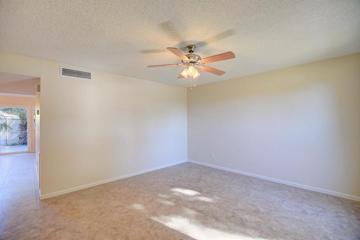 Building Photo - 8344 E Chaparral Rd