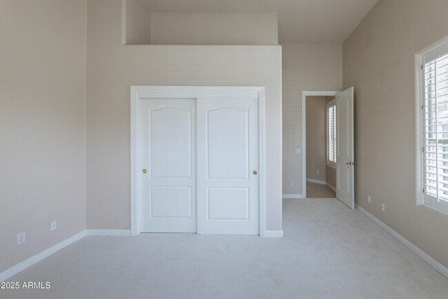 Building Photo - 7369 E Del Acero Dr
