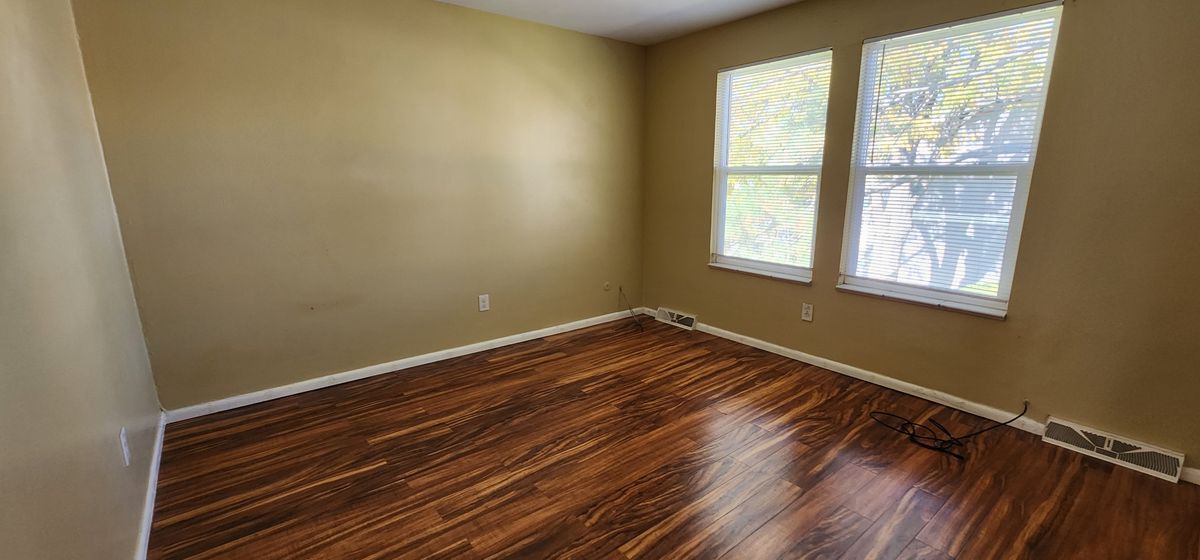 Building Photo - 188 Paris Cir