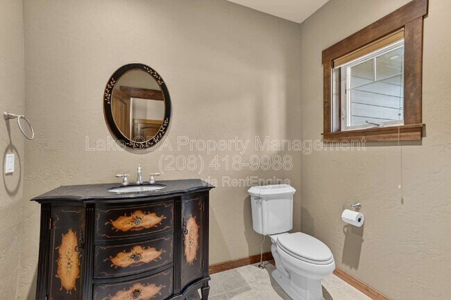 Building Photo - 8668 N Stable Trace Ct