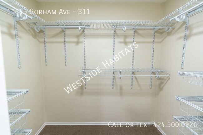 Building Photo - 11645 Gorham Ave