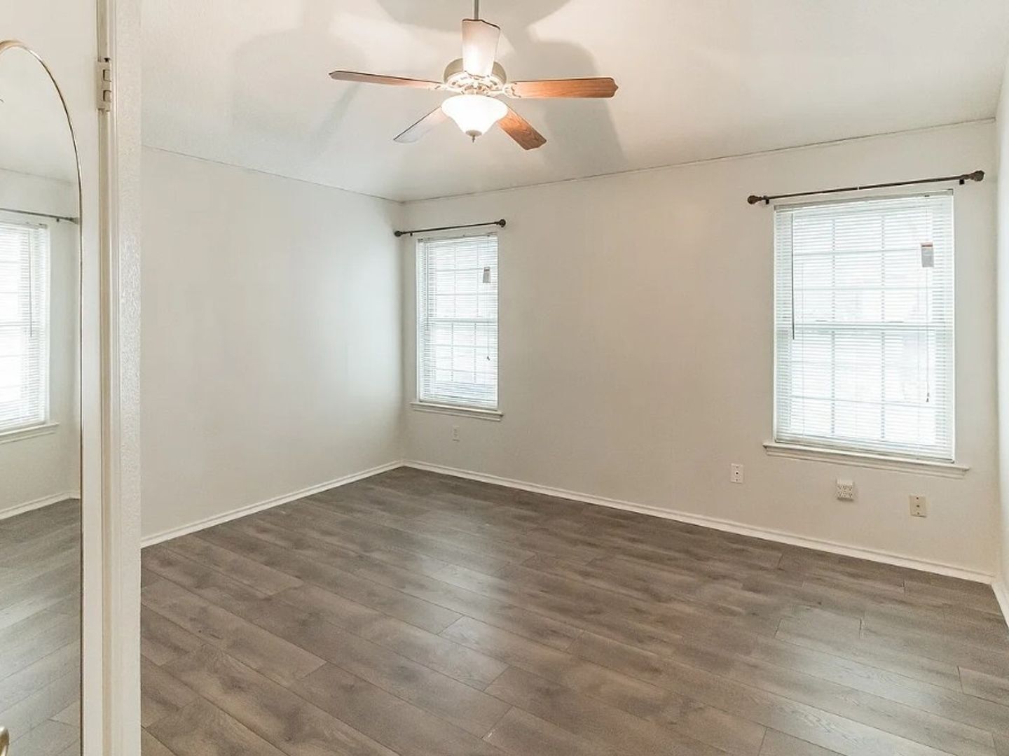 Building Photo - 4118 Cochise Dr